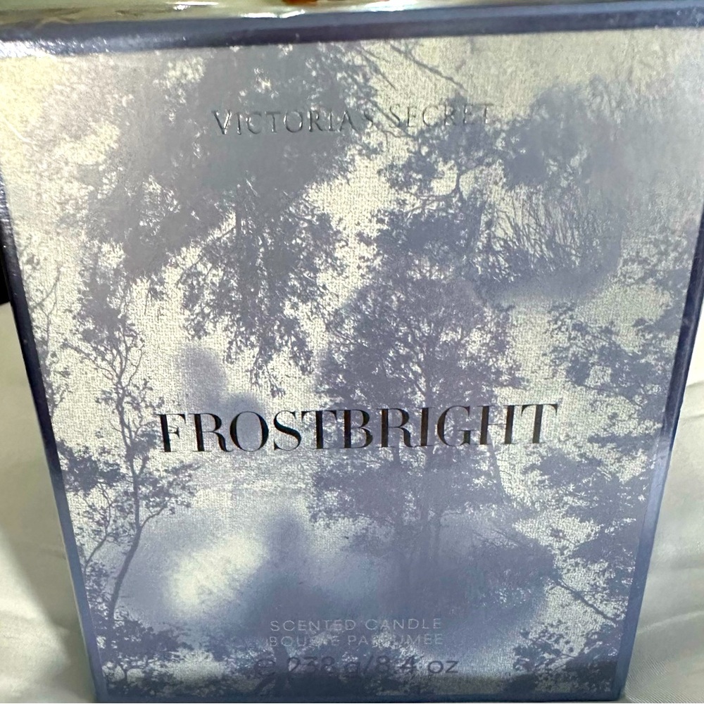 Victoria’s Secret Scented Candle-Frostbright 8.4 oz